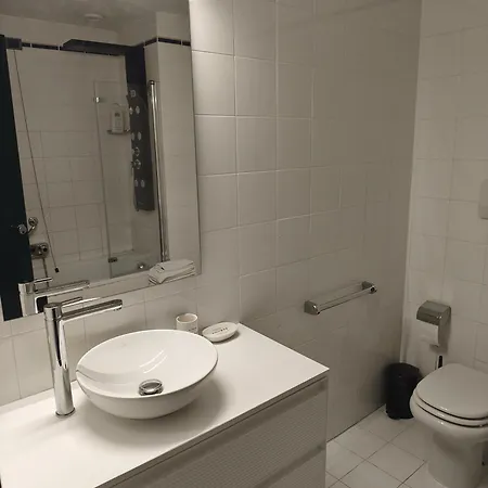 Appartement Lambruschini With View - Free Covered Parking