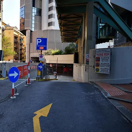 Lambruschini With View - Free Covered Parking * Génova